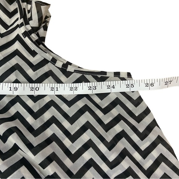 Umgee Black and Cream Chevron Print Tank Tunic - Picture 4 of 9